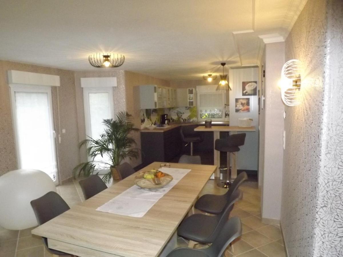 Großzügige Ferienwohnung am Waldesrand im Seenland Lauta Exterior foto
