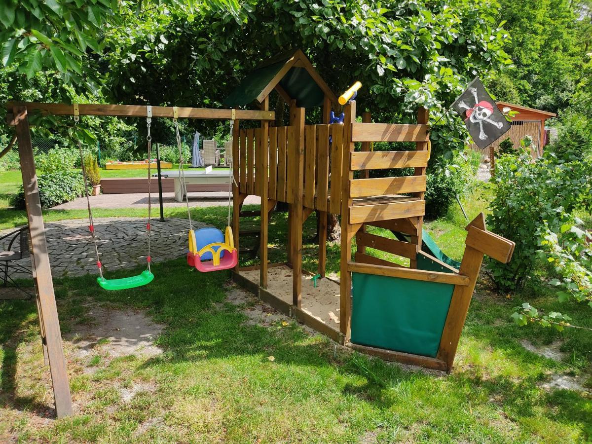 Großzügige Ferienwohnung am Waldesrand im Seenland Lauta Exterior foto